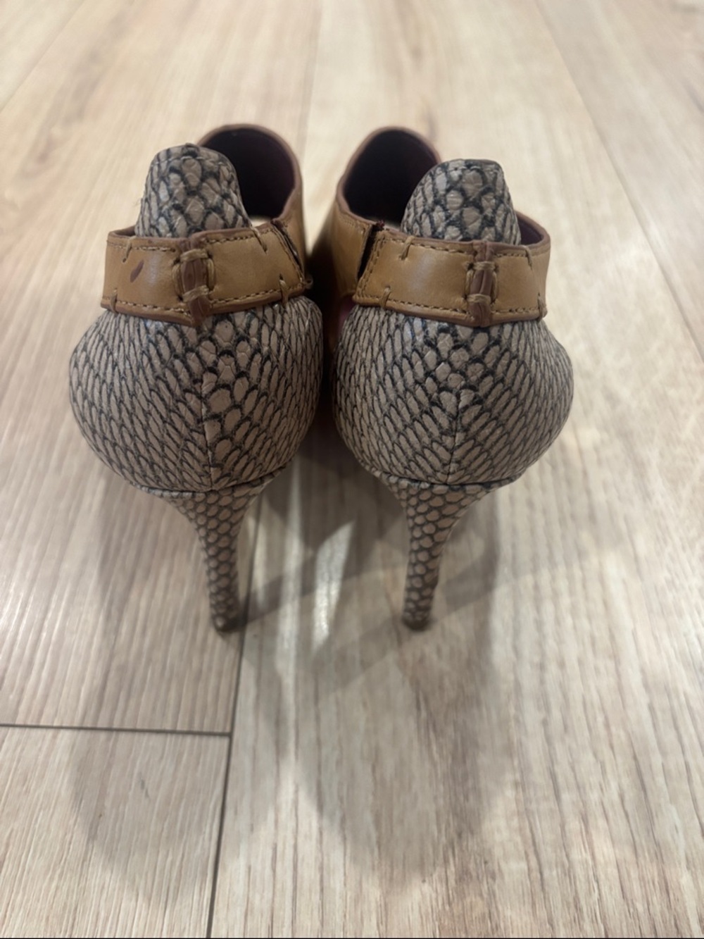 Coach Vanda Pump - Picture 4 of 7